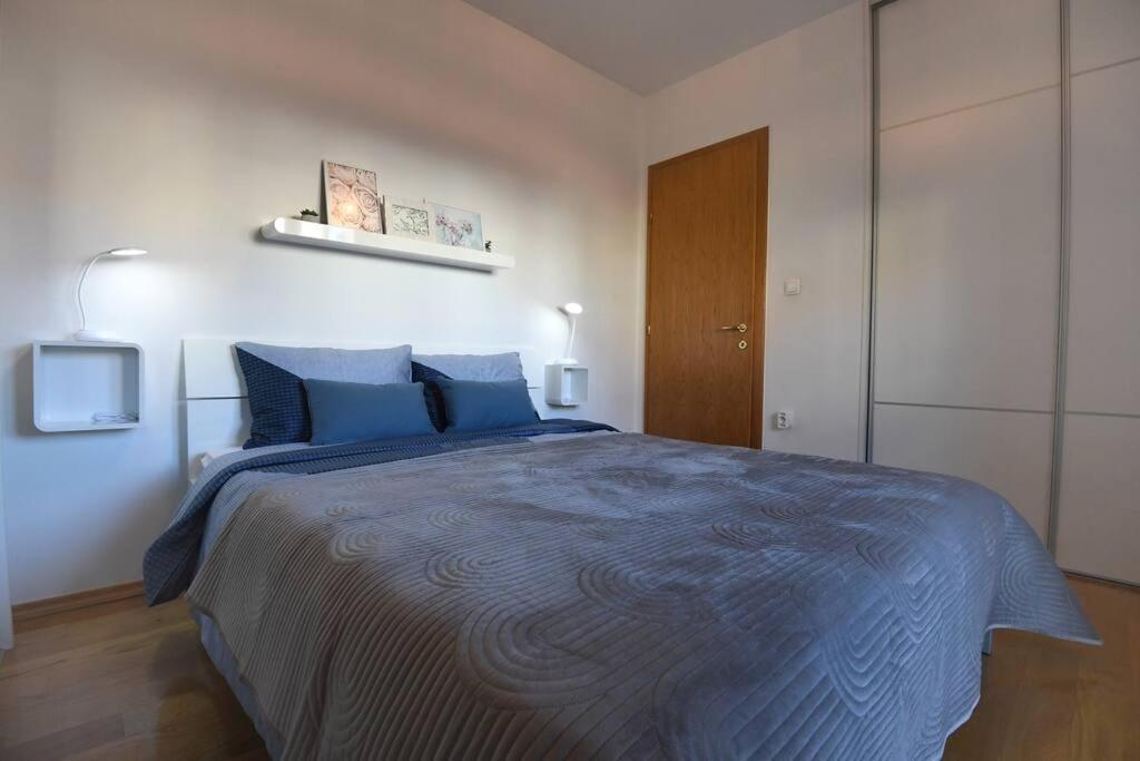 Family Apartment Manuela Задар Экстерьер фото